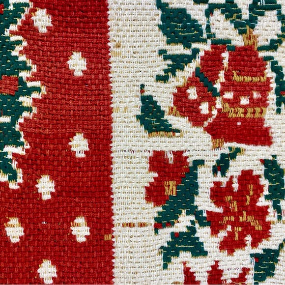 Christmas woven hearth rug, festive entry floor mat, fringed handmade - Picture 5 of 10